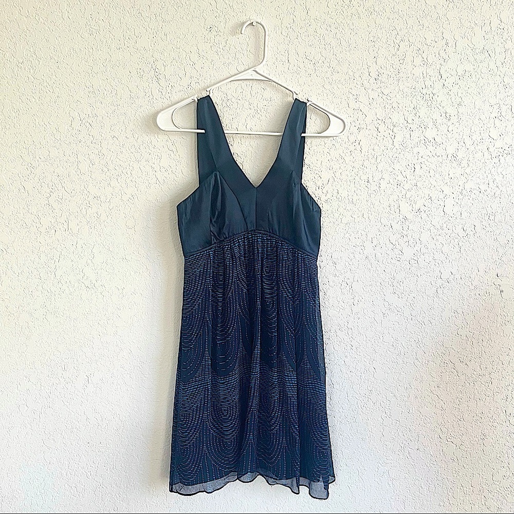 EXPRESS Women’s Blue Sleeveless Chiffon Silk Dress in a Size XS Cocktail Evening